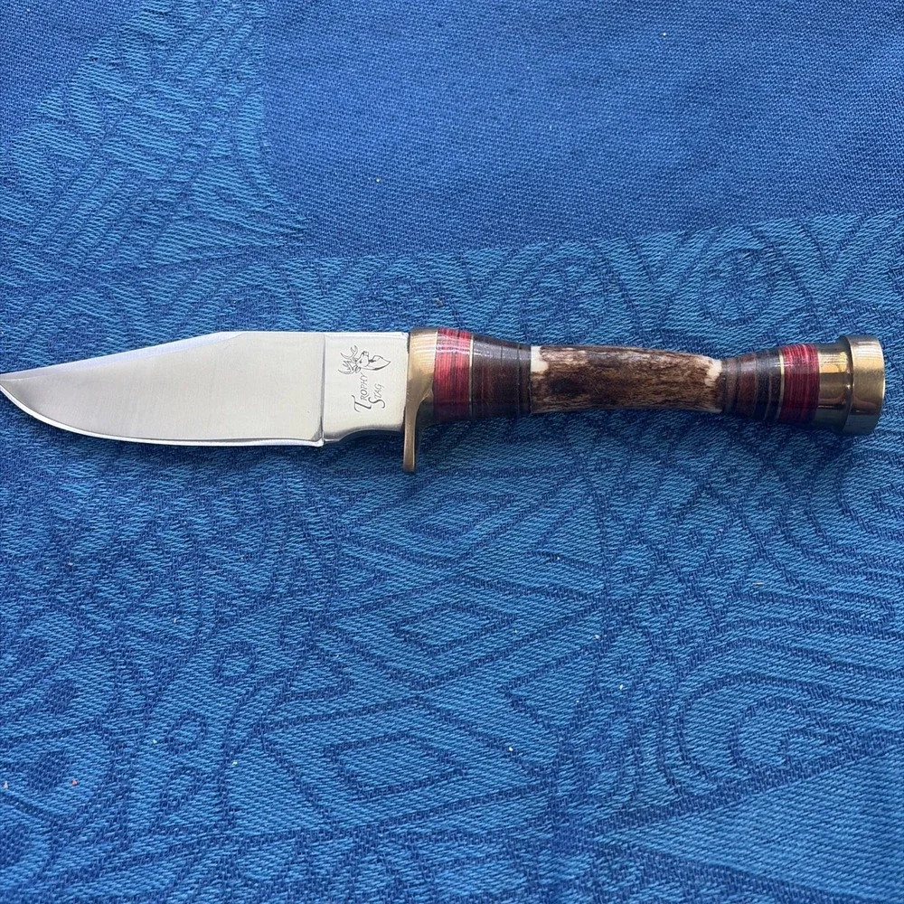 TROPHY STAG 10